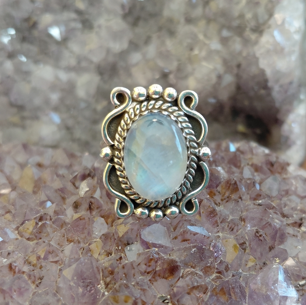Sterling Silver Moonstone Vintage Style Statement Ring - Picture 2 of 15